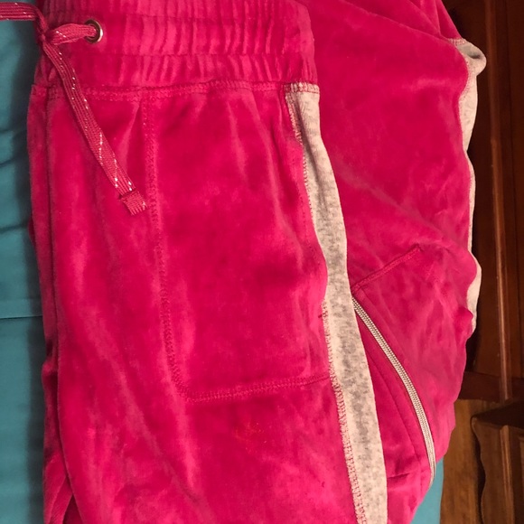 Jump suits - Picture 2 of 4